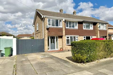 3 bedroom semi-detached house for sale - COLLINGWOOD CRESCENT, GRIMSBY