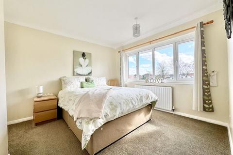 4 Collingwood Crescent, Grimsby, DN34 5RG