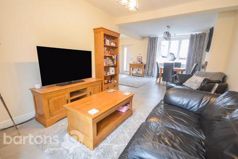 23 Barrie Grove, Hellaby, Rotherham, S66 8HG