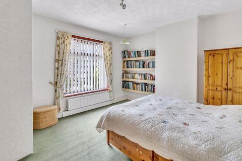 3 Centre Vale, Littleborough, OL15 9EL
