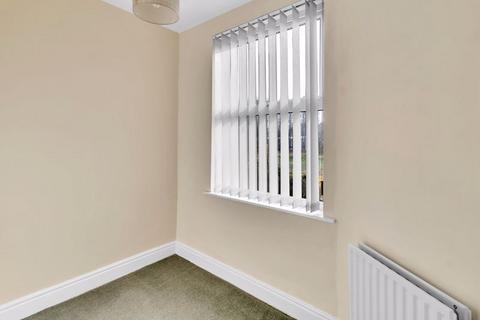3 Centre Vale, Littleborough, OL15 9EL