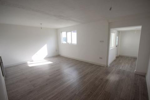 68 Oak Croft, Birmingham, B37 5AU