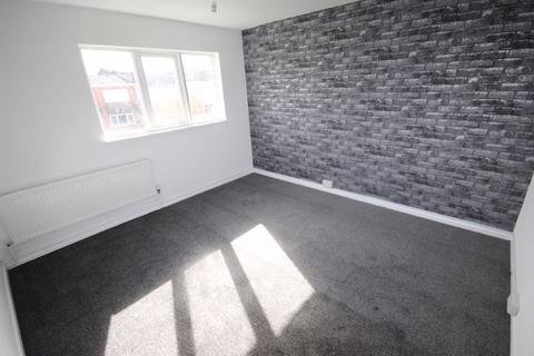 68 Oak Croft, Birmingham, B37 5AU