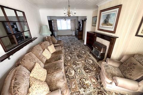 102 Lechlade Road, Great Barr, Birmingham, B43 5NG