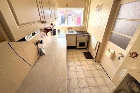 102 Lechlade Road, Great Barr, Birmingham, B43 5NG