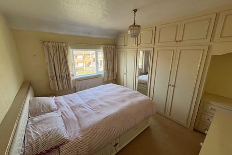 102 Lechlade Road, Great Barr, Birmingham, B43 5NG