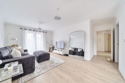 2 bedroom flat for sale, The Lamports, Alton