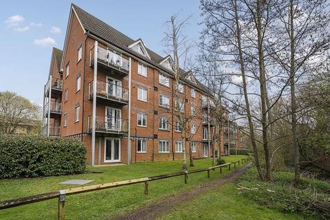 2 bedroom flat for sale, The Lamports, Alton