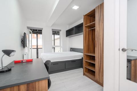 1 bedroom apartment to rent, High Street, Walton-On-Thames