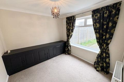 3 bedroom semi-detached house to rent - Ash Grove, Grantham
