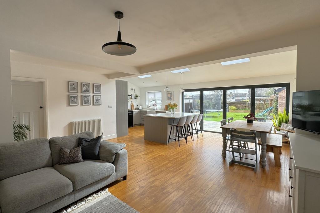 Bowley Avenue, Melton Mowbray 4 bed detached house £375,000