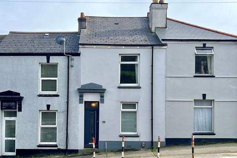 2 bedroom terraced house for sale - Old Laira Road, Laira, Plymouth. Gorgeous 2 double bedroomed terraced home in lovely area with large south facing garden