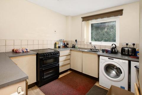 2 bedroom apartment for sale, Falkland Way, Teignmouth