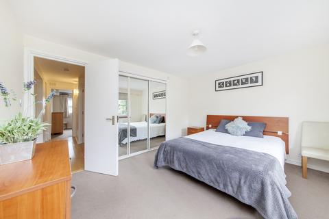 2 bedroom apartment to rent - Battersea Bridge Road, Battersea