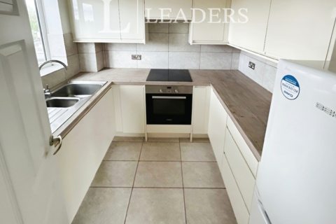 2 bedroom flat to rent, Speedwell Close, CB1