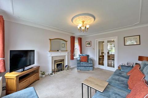 4 bedroom detached house for sale, Baldwin Way, SWINDON