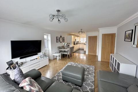 4 bedroom end of terrace house for sale, Aveley