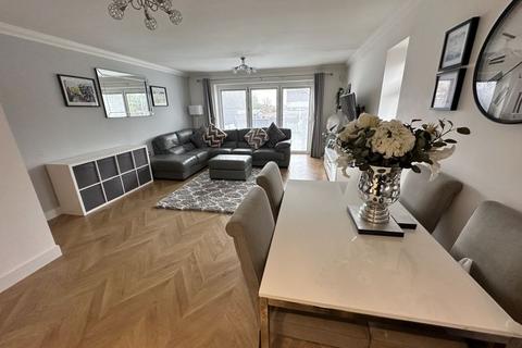 38 Mill Road, Aveley, South Ockendon, RM15 4SL