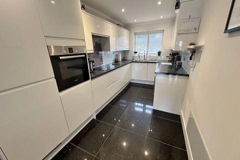 38 Mill Road, Aveley, South Ockendon, RM15 4SL
