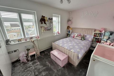 38 Mill Road, Aveley, South Ockendon, RM15 4SL