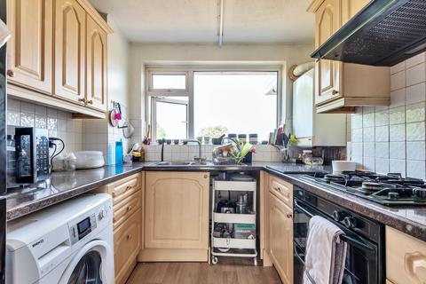 2 bedroom apartment to rent - Graham Court, Eastcote Lane, Northolt, UB5 4HT