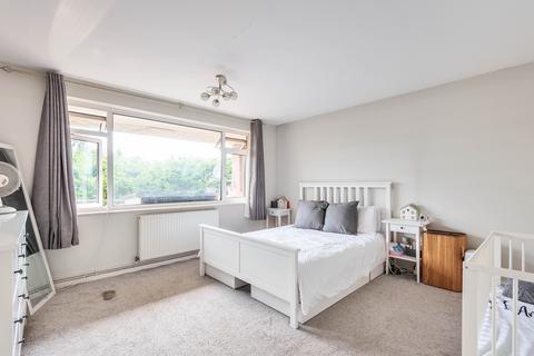 2 bedroom apartment to rent, Graham Court, Eastcote Lane, Northolt, UB5 4HT