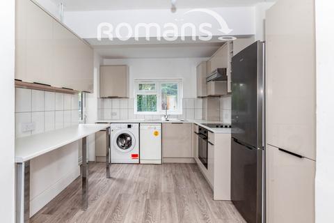 3 bedroom semi-detached house to rent - Raymond Road