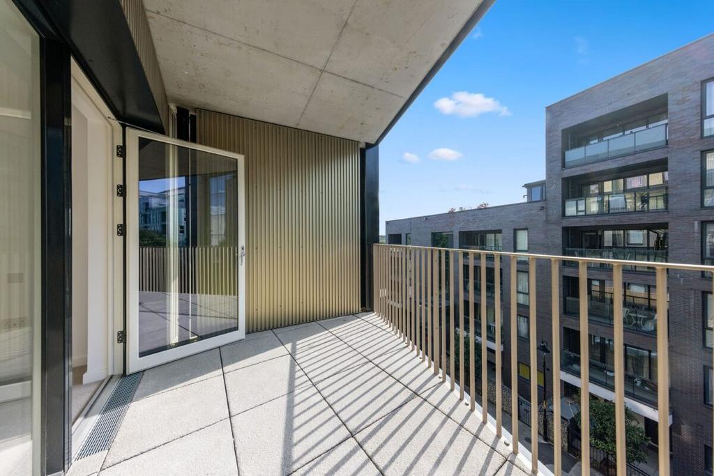 Plot 52 - Web - 16