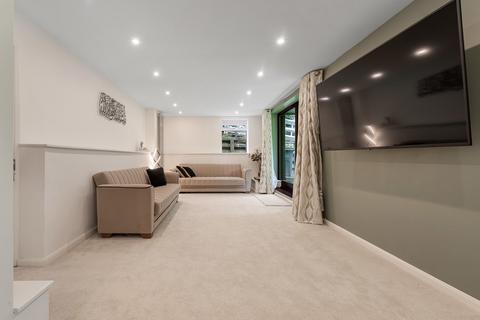 4 bedroom detached house for sale, Hollingsworth Road, Croydon CR0