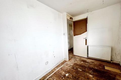 14 Darwin Road, Tilbury, RM18 7DY