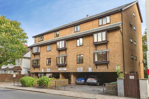 Nightingale Court, Crystal Palace SE19