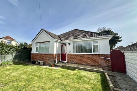 2 bedroom bungalow for sale, Hillside Road, Poole BH12