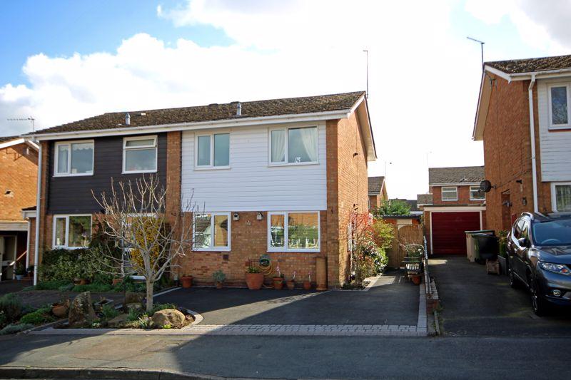 Marston Close, Stourbridge DY8 3 bed semidetached house for sale £