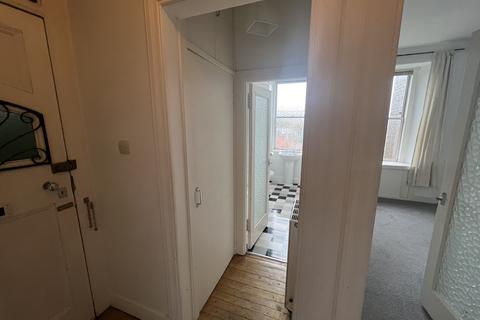 2 bedroom flat to rent, 2/1, 13 Seymour Street, Dundee, DD2 1HD