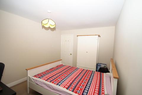 2 bedroom flat to rent - The Court, The Lane, Leeds, West Yorkshire, UK, LS17