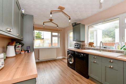 2 bedroom detached bungalow for sale, Solent Hill, Freshwater, Isle of Wight