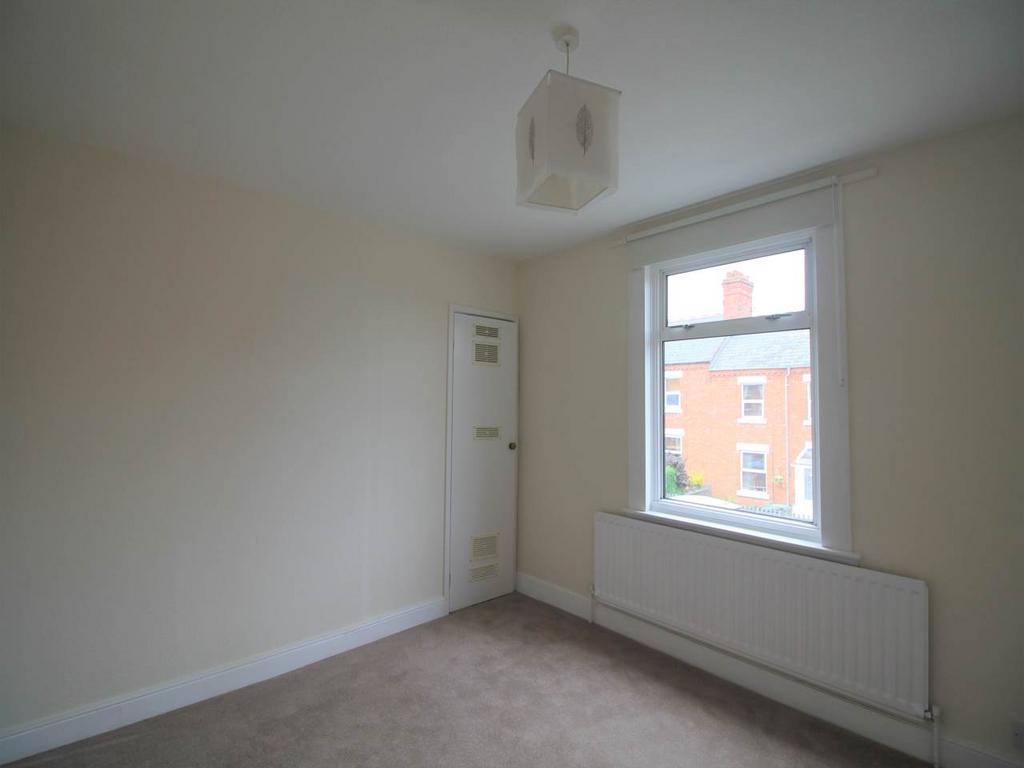 Front bedroom 1