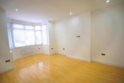 2 bedroom flat to rent, LONSDALE AVENUE, WEMBLEY, MIDDLESEX, HA9 7EW
