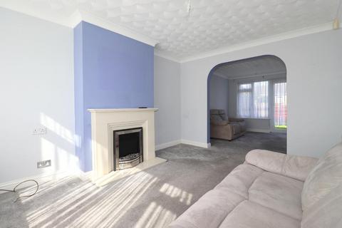 3 bedroom semi-detached house for sale - Needham Road, Tophill, Luton, Bedfordshire, LU4 9HD