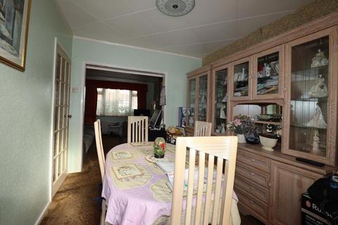 3 bedroom semi-detached house for sale - Hart Lane, Luton, Bedfordshire, LU2 0JG