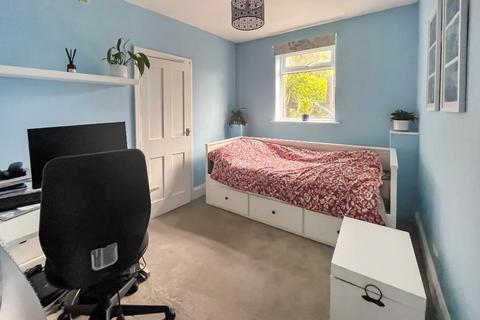Flat 2, 12 Campden Road, South Croydon, CR2 7EN