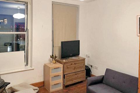 1 bedroom flat to rent, Stoke Newington Church Street, London N16
