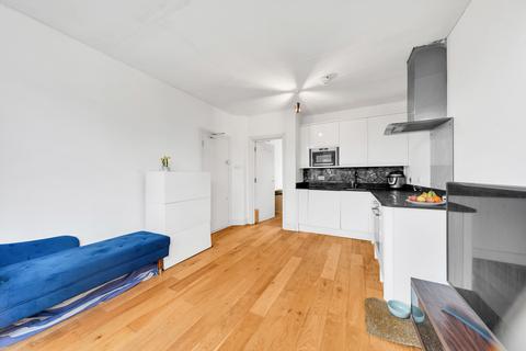 1 bedroom flat for sale, Wellmeadow Road, London SE13