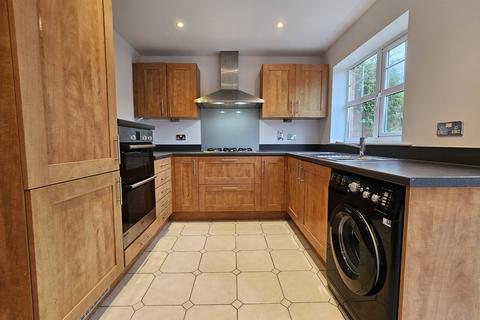 2 bedroom terraced house for sale, Stockbridge Road, Fleet, Hampshire