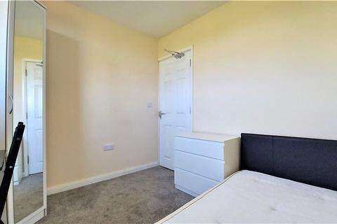 6 bedroom end of terrace house for sale, St. Fabians Drive, Chelmsford, Essex