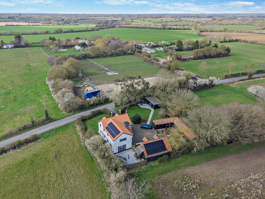 Hoo Road, Charsfield, Woodbridge, Suffolk 4 bed detached house for sale