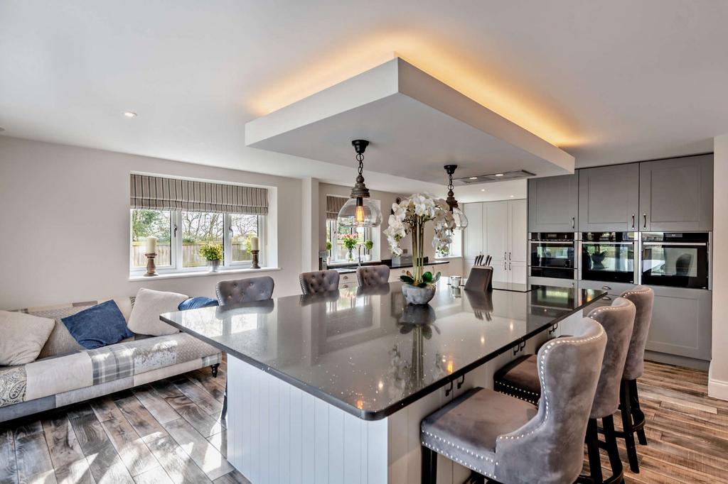 Hoo Road, Charsfield, Woodbridge... 4 bed detached house for sale £