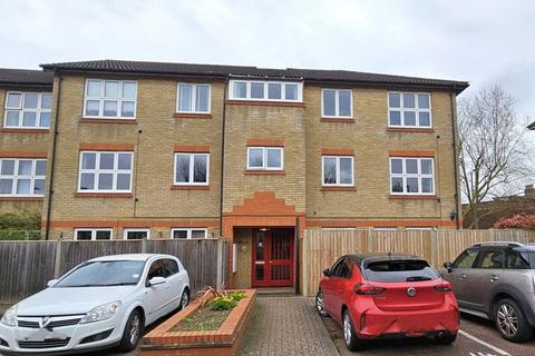 2 bedroom flat to rent, Ivybridge Close, 7 Mins walk (Google) Twickenham Station