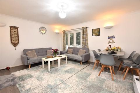 3 bedroom apartment for sale, Fir Tree Rise, Leeds, West Yorkshire