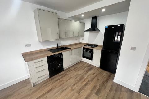 2 bedroom apartment to rent, Priory Road, Dudley, DY1 4EH